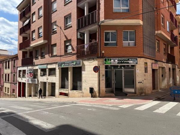 Local en calle Isabel la Católica, 41