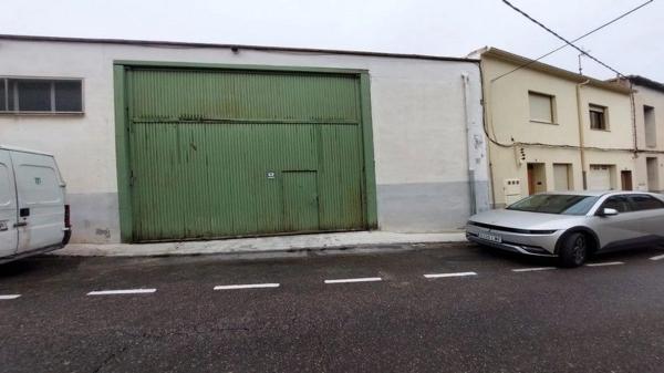 Nave en calle Huerta, 5