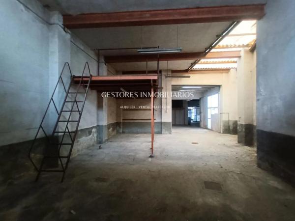 Local en calle Anselm Aracil