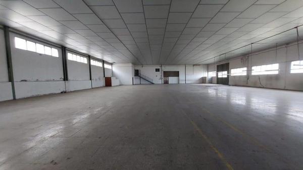 Nave en calle Huerta, 5