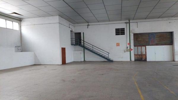 Nave en calle Huerta, 5