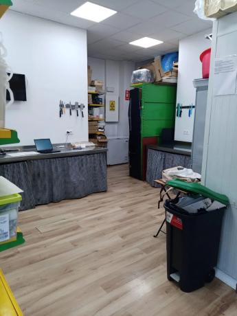 Local en calle Ramón y Cajal, 5