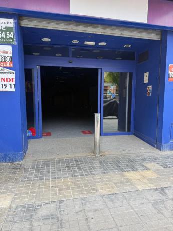 Local en alameda Camilo Sesto, 79