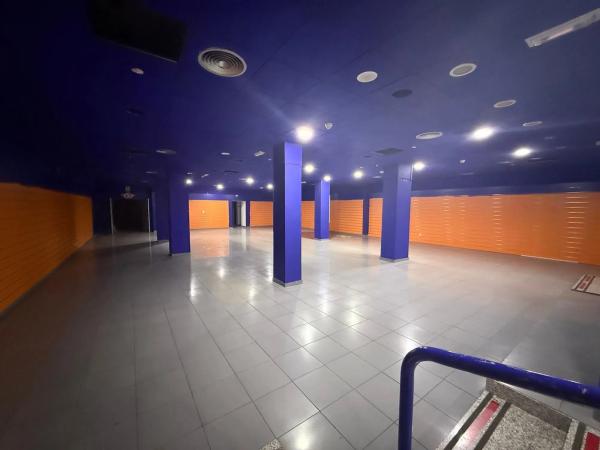 Local en alameda Camilo Sesto, 79