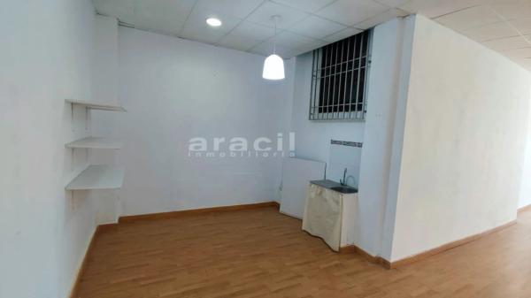 Local en paseo Ovidi Montllor