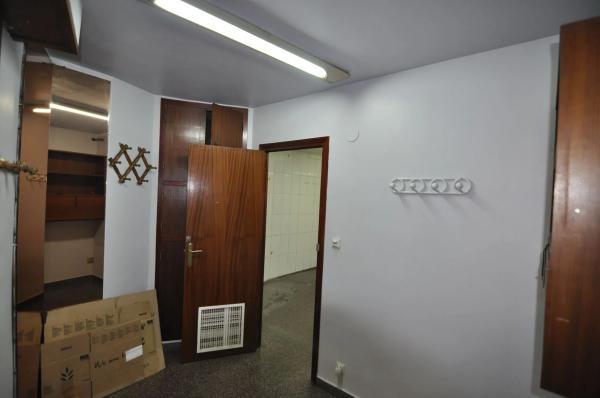 Local en calle de Laporta, 9