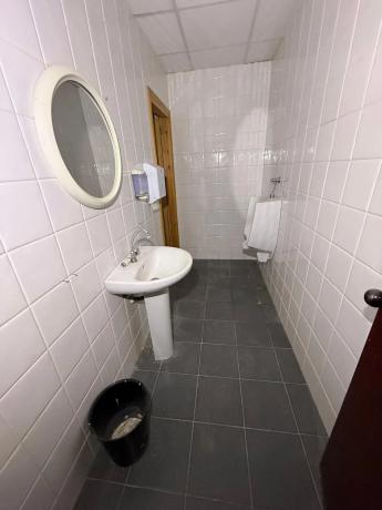 Local en calle Onil, 2