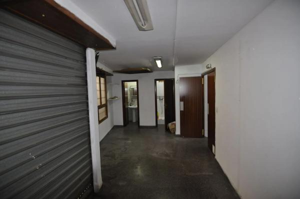 Local en calle de Laporta, 9