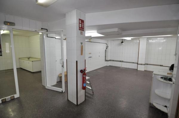 Local en calle de Laporta, 9