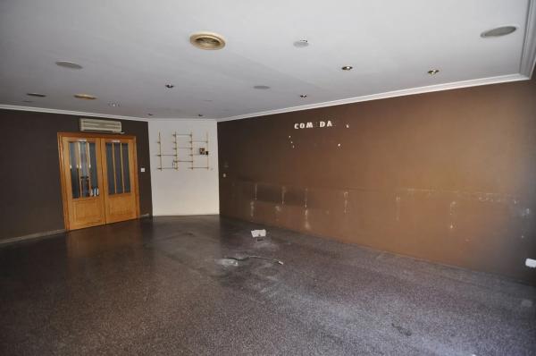 Local en calle de Laporta, 9