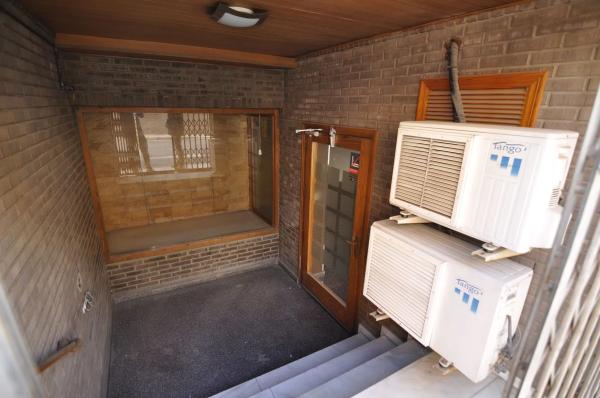 Local en calle de Laporta, 9