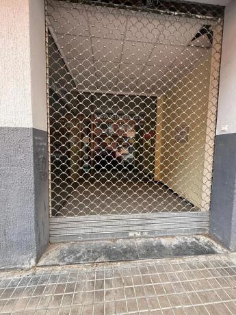 Local en calle Onil, 2