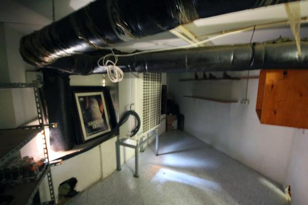 Local en calle Joan Fuster, 11