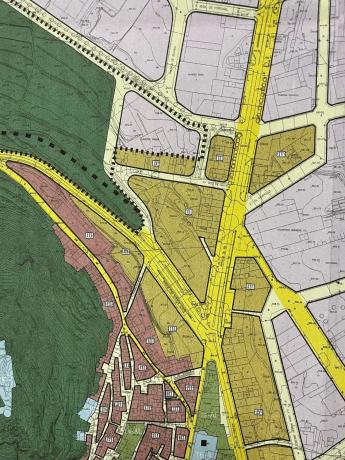 Nave en avenida Ibi, 1