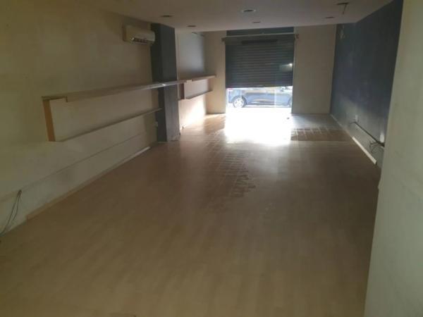 Local en avenida Hispanitat