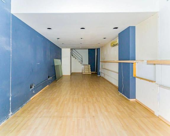 Local en avenida Hispanitat