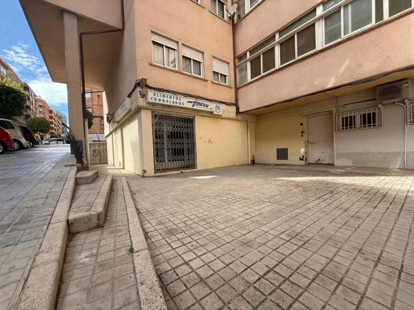 Local en plaza del Centenari, 10