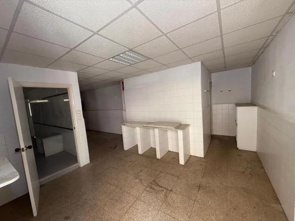 Local en plaza del Centenari, 10