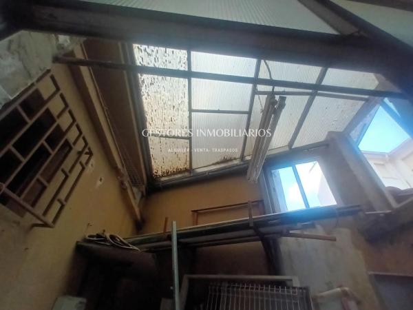 Local en calle Francesc Perera