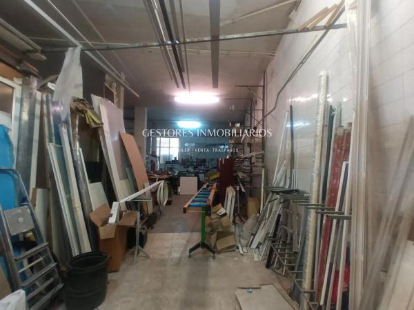 Local en calle Francesc Perera