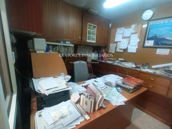 Local en calle Francesc Perera