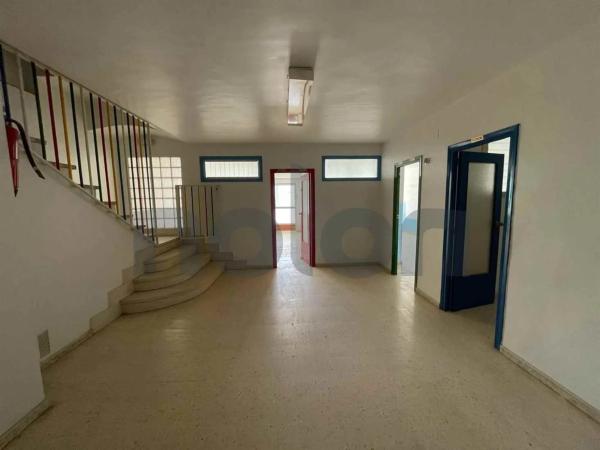 Local en calle Oliver