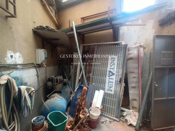 Local en calle Francesc Perera