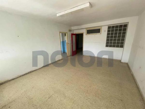 Local en calle Oliver