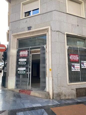 Local en avenida País Valencià, 39