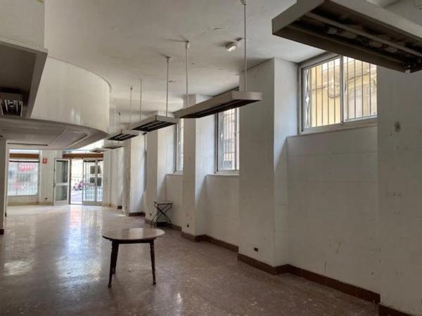 Local en avenida País Valencià, 39