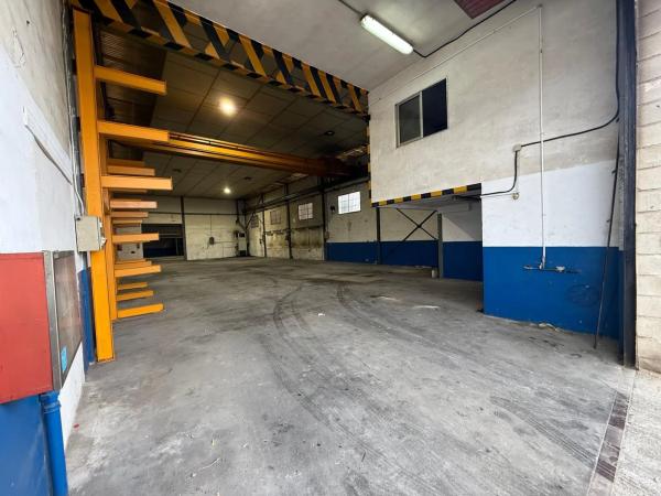 Nave en Centro - Zona Alta