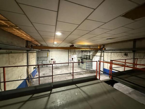 Nave en Centro - Zona Alta