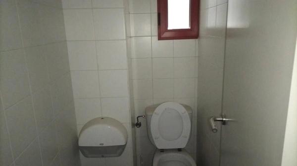 Local en avenida País Valencià