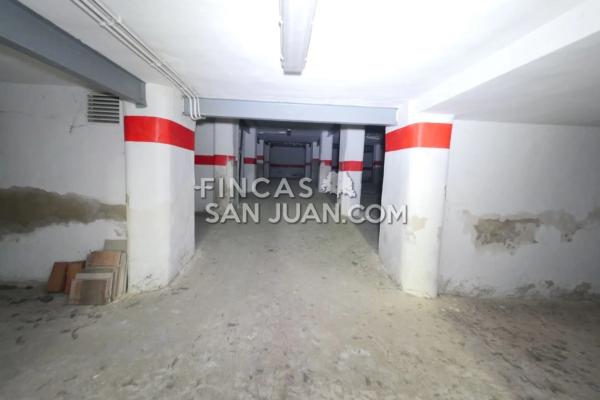 Local en calle Pintor Cabrera, 3