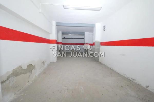 Local en calle Pintor Cabrera, 3