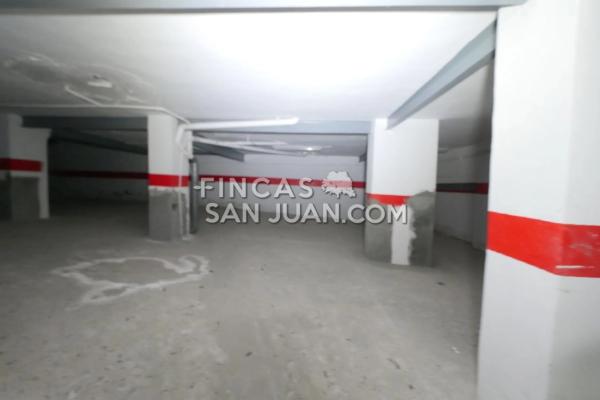 Local en calle Pintor Cabrera, 3