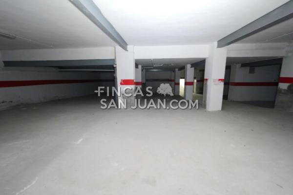 Local en calle Pintor Cabrera, 3