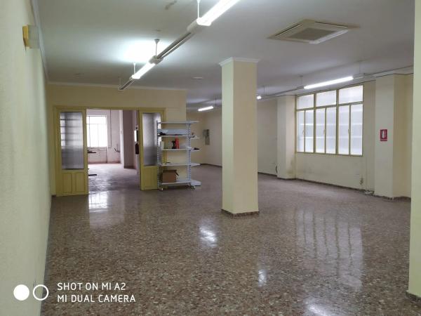 Local en avenida de la Constitució, 54