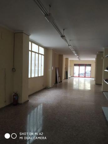 Local en avenida de la Constitució, 54