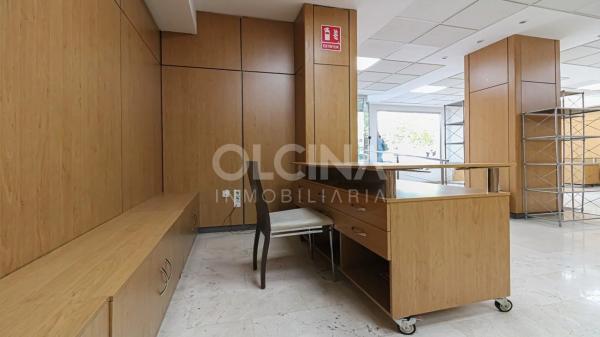 Local en avenida de Juan Carlos I, 55