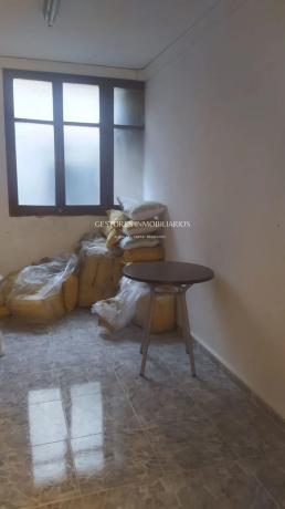 Local en calle Pintor Cabrera