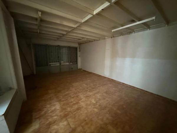 Local en calle el Camí, 71