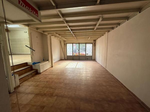 Local en calle el Camí, 71