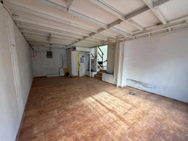 Local en calle el Camí, 71