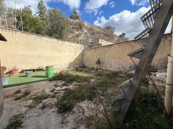 Nave en Centro - Zona Alta