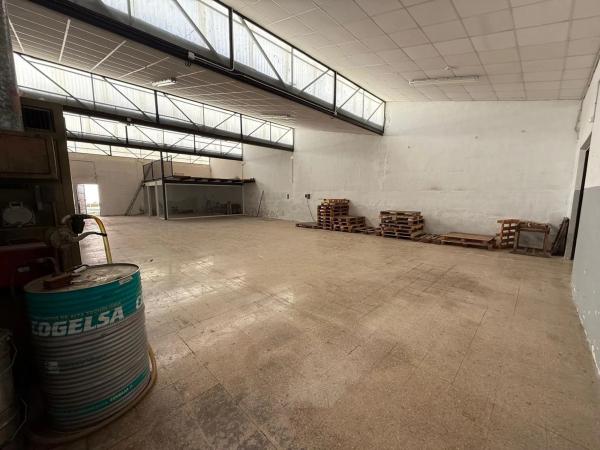 Nave en Centro - Zona Alta