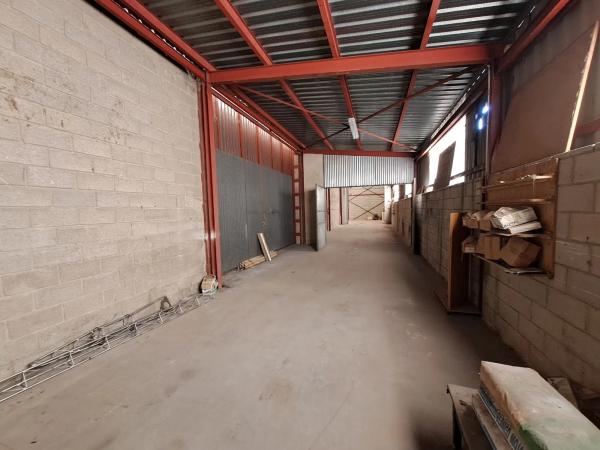 Nave en Cotes Baixes B, 11