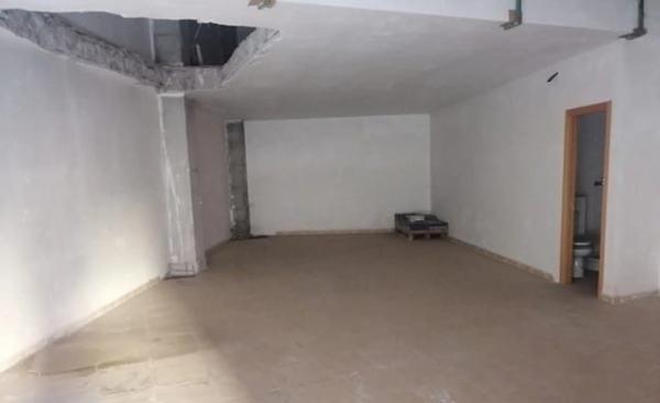 Local en avenida Tirant lo Blanc