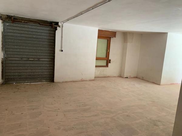 Local en calle Àngel Torró, 26