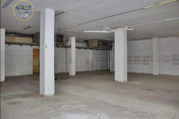 Local en plaza la Foia